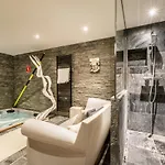 Moabi Le Praz - By Emerald Апартаменти Куршавель