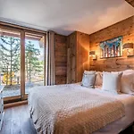 Апартаменти Moabi Le Praz - By Emerald Куршавель