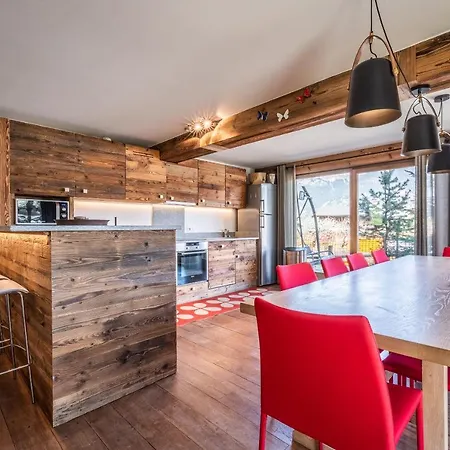 Moabi Le Praz - By Emerald